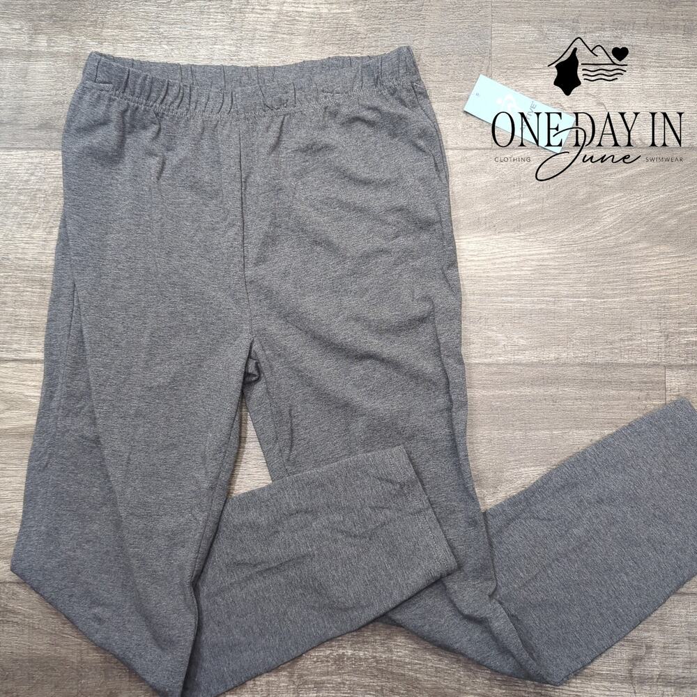 iActive Cropped Work Out Pants Size M